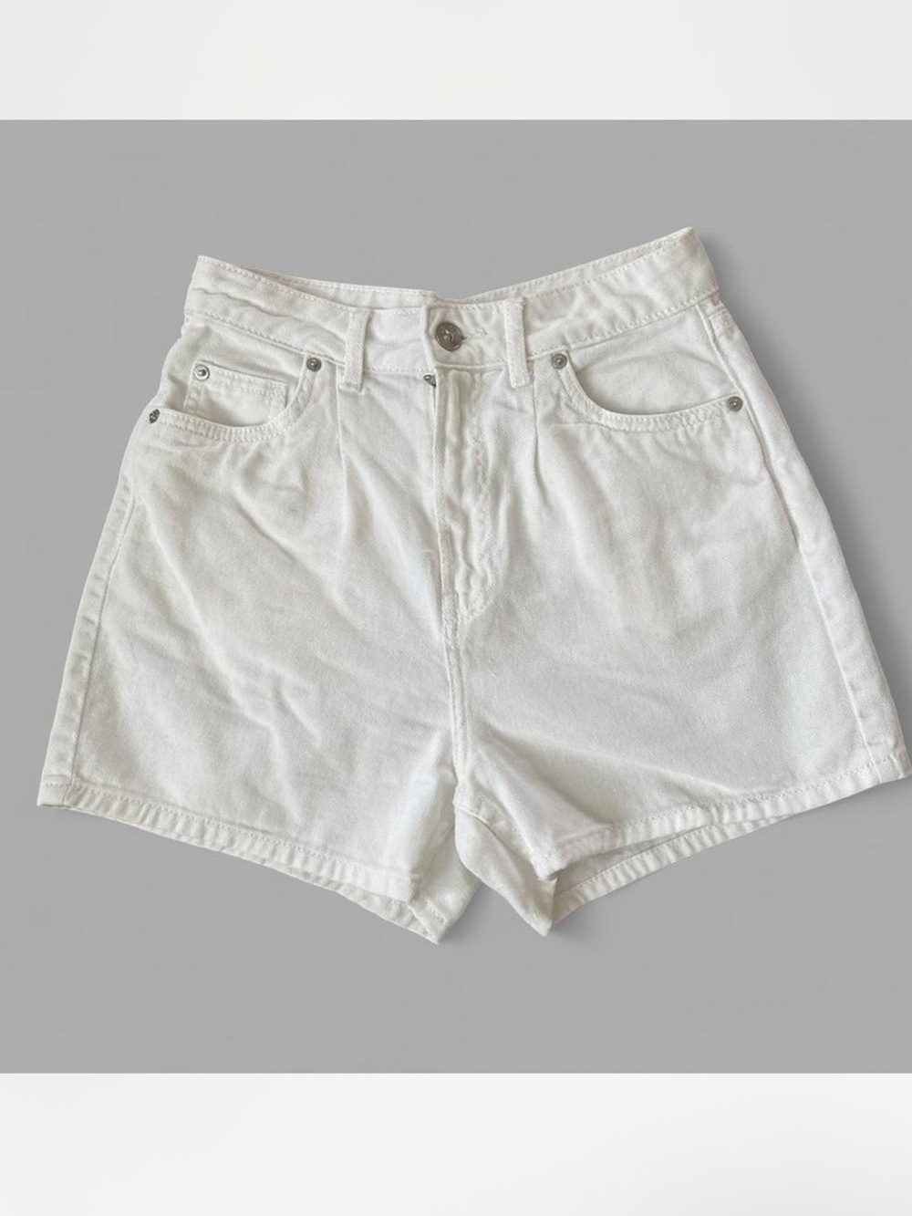H&M Women's High-Waist Cream Denim Shorts